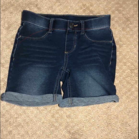 Jegging Short - Picture 3 of 4